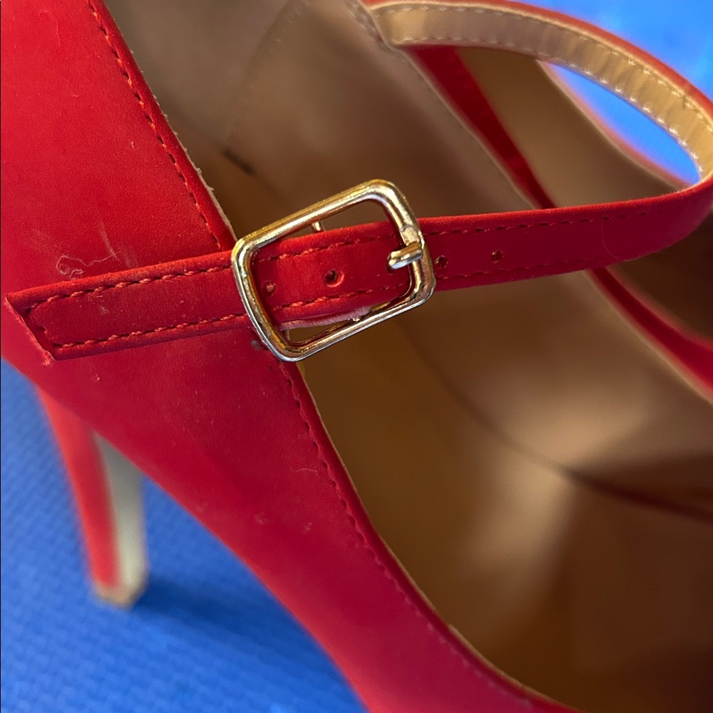 Elegant Red Mary Jane Heels - Picture 7 of 11